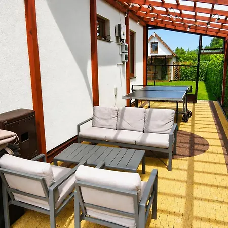 For 3 People Close To The Sea