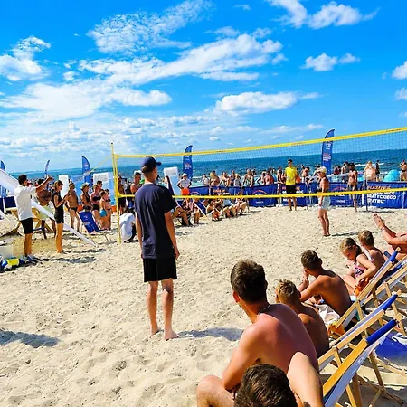 For 3 People Close To The Sea